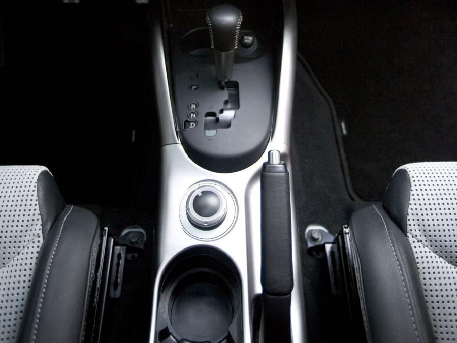  Mitsubishi Outlander Evolander Concept 2006 года  (фото 9 из 27)